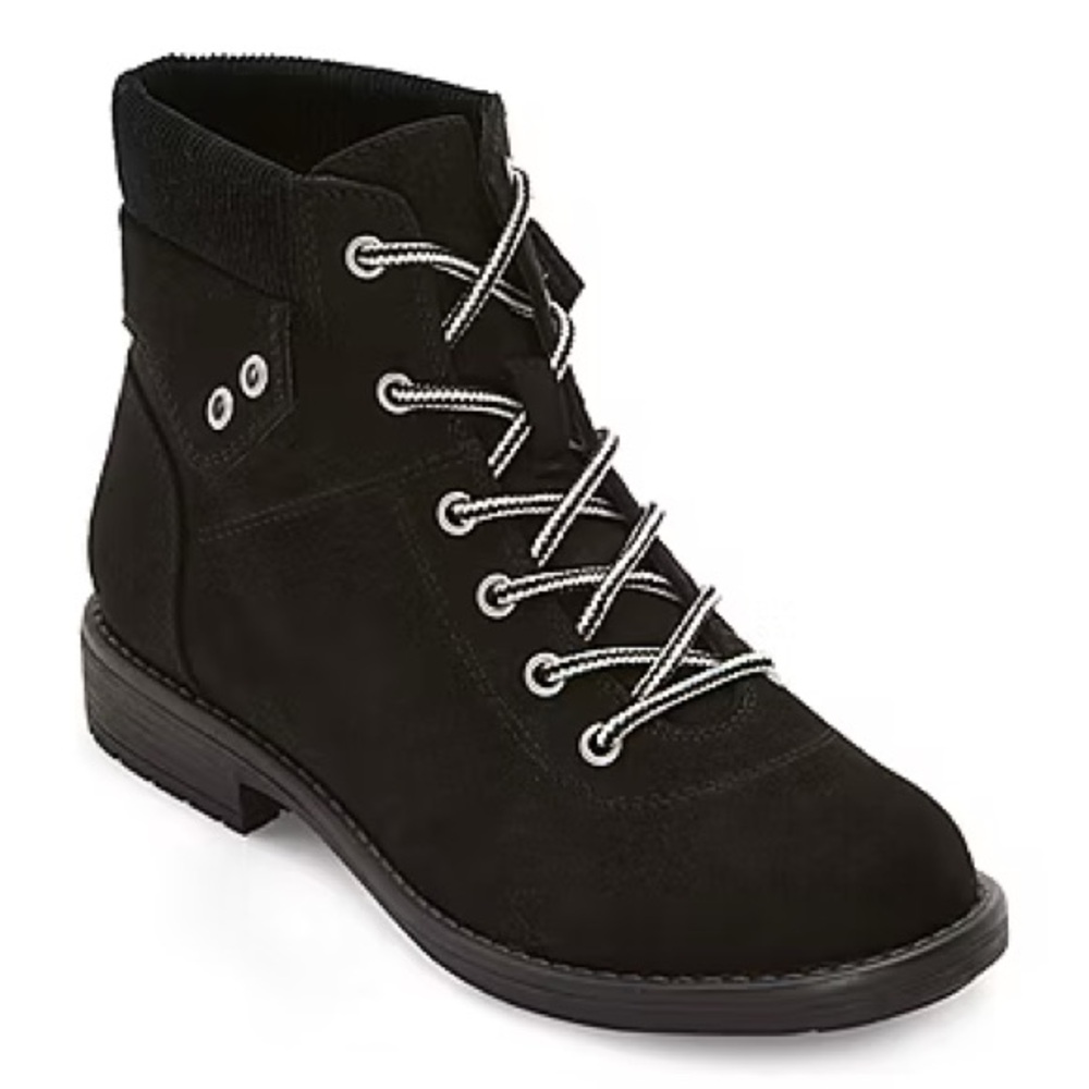 St. John's Bay Black Lace up Boots Womens Size 9